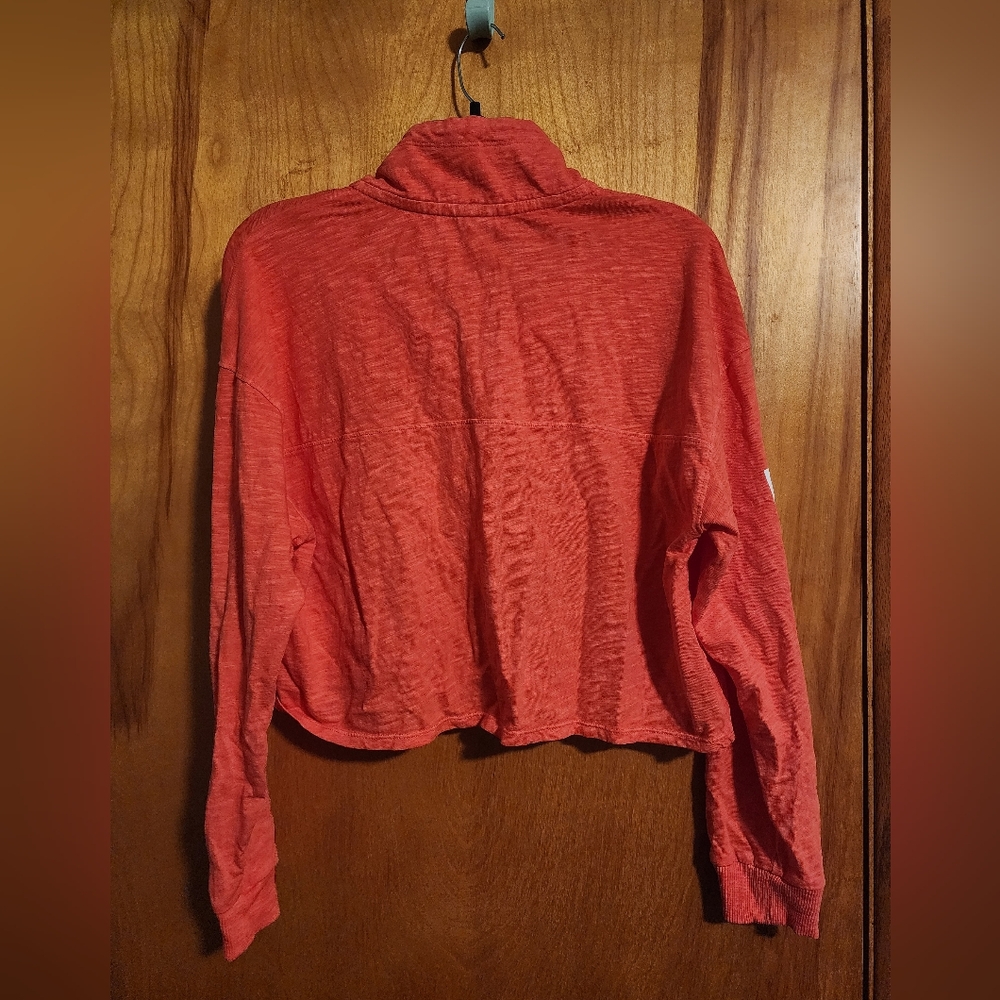 VS PINK Cropped Long Sleeve - XS - Picture 2 of 6